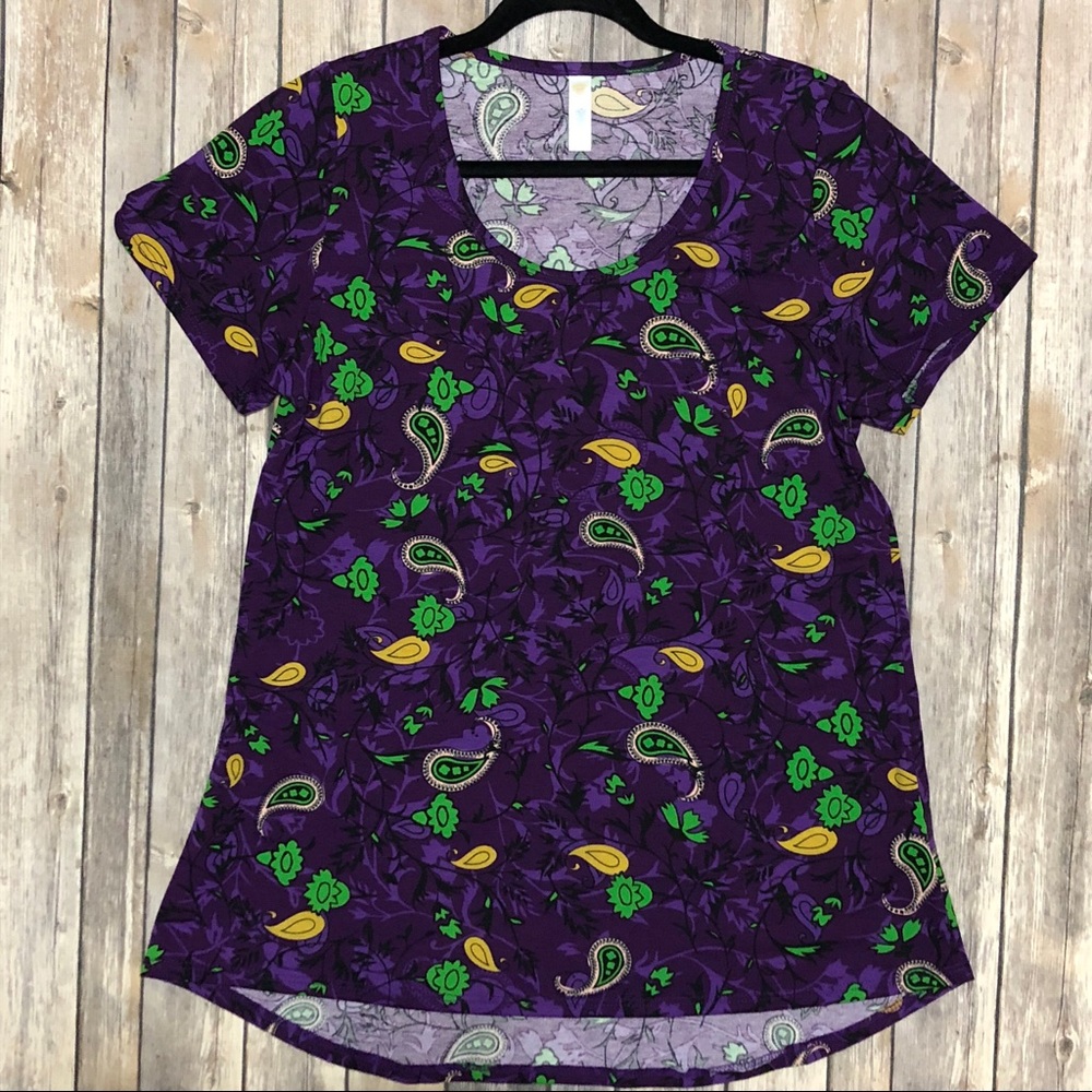 ♦️2/$30 Paisley Classic LuLaRoe T